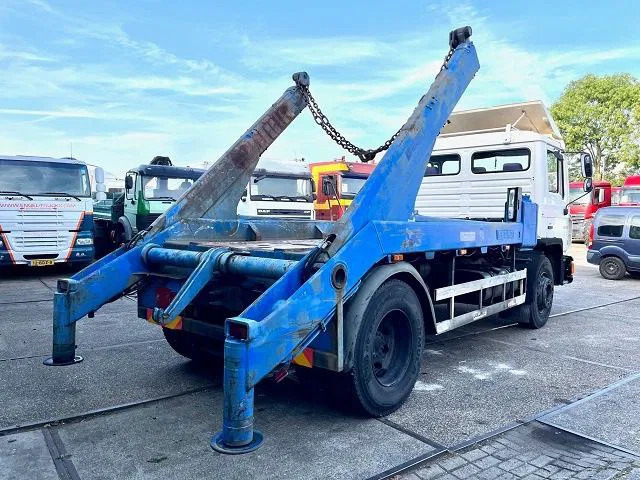 MAN 18 .232 (6 CILINDER) M90 WITH TELESCOPIC CONTAINER SYSTEM (8 GEARS MANUAL GEARBOX / EURO 1 (MECHANICAL PUMP AND INJECTORS)) - Autocarro multibenna: foto 3 MAN 18 .232 (6 CILINDER) M90 WITH TELESCOPIC CONTAINER SYSTEM (8 GEARS MANUAL GEARBOX / EURO 1 (MECHANICAL PUMP AND INJECTORS)) - Autocarro multibenna: foto 3