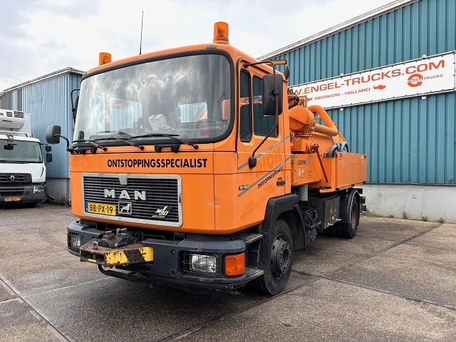 MAN F 15.192 (6-CILINDER) WITH GEESINK VACUUM TANK (MANUAL GEARBOX / P.T.O.) ORIGINAL DUTCH TRUCK - Autospurgo: foto 1 MAN F 15.192 (6-CILINDER) WITH GEESINK VACUUM TANK (MANUAL GEARBOX / P.T.O.) ORIGINAL DUTCH TRUCK - Autospurgo: foto 1