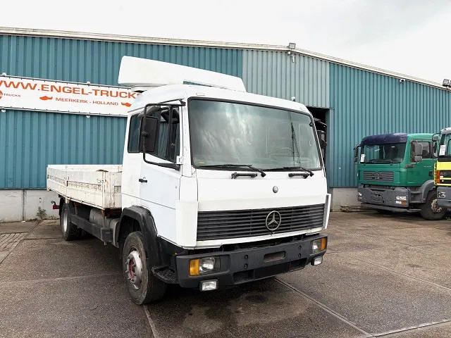 Mercedes-Benz 1117 K 6-CILINDER SLEEPERCAB (8 WHEEL NUTS / FULL STEEL SUSPENSION / MANUAL GEARBOX) - Autocarro con pianale/ Cassone fisso: foto 2 Mercedes-Benz 1117 K 6-CILINDER SLEEPERCAB (8 WHEEL NUTS / FULL STEEL SUSPENSION / MANUAL GEARBOX) - Autocarro con pianale/ Cassone fisso: foto 2