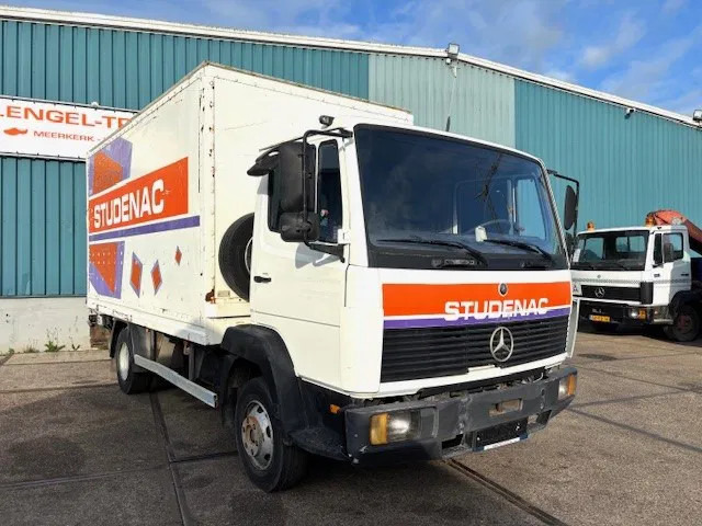 Mercedes-Benz LK 814 (6-CILINDER) FULL STEEL SUSPENSION WITH CLOSED BOX (6-CILINDER ENGINE / MANUAL GEARBOX / FULL STEEL SUSPENSION) - Autocarro furgonato: foto 2 Mercedes-Benz LK 814 (6-CILINDER) FULL STEEL SUSPENSION WITH CLOSED BOX (6-CILINDER ENGINE / MANUAL GEARBOX / FULL STEEL SUSPENSION) - Autocarro furgonato: foto 2
