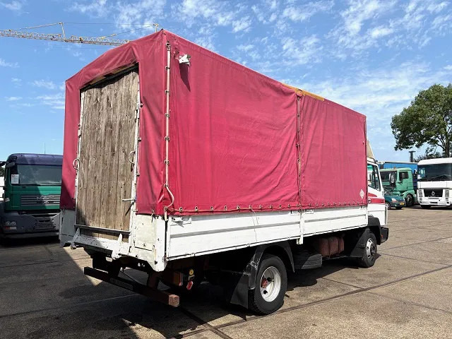 Mercedes-Benz LK 814 K 6-CILINDER FULL STEEL WITH TENT BOX / CATTLE BOX (MANUAL GEARBOX / FULL STEEL SUSPENSION) - Camion centinato: foto 3 Mercedes-Benz LK 814 K 6-CILINDER FULL STEEL WITH TENT BOX / CATTLE BOX (MANUAL GEARBOX / FULL STEEL SUSPENSION) - Camion centinato: foto 3