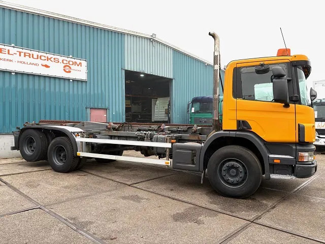 Scania P114-340 6x2 WITH MULTILIFT CONTAINERSYSTEM ONLY 80.500 KM!! ORIGINAL (10 TIRES / FULL STEEL SUSPENSION / 12 GEARS MANUAL GEARBO - Autocarro portacontainer/ Caisse interchangeable: foto 4 Scania P114-340 6x2 WITH MULTILIFT CONTAINERSYSTEM ONLY 80.500 KM!! ORIGINAL (10 TIRES / FULL STEEL SUSPENSION / 12 GEARS MANUAL GEARBO - Autocarro portacontainer/ Caisse interchangeable: foto 4