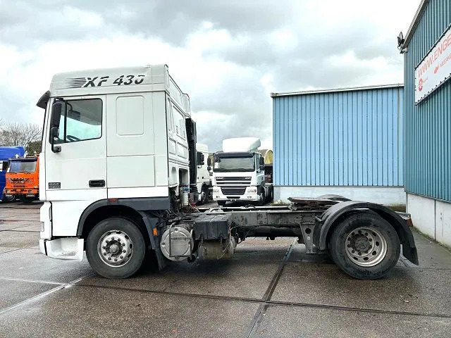 DAF 95.430 XF SPACECAB (EURO 3 / ZF16 MANUAL GEARBOX / ZF-INTARDER / AIRCONDITIONING) - Trattore stradale: foto 5 DAF 95.430 XF SPACECAB (EURO 3 / ZF16 MANUAL GEARBOX / ZF-INTARDER / AIRCONDITIONING) - Trattore stradale: foto 5