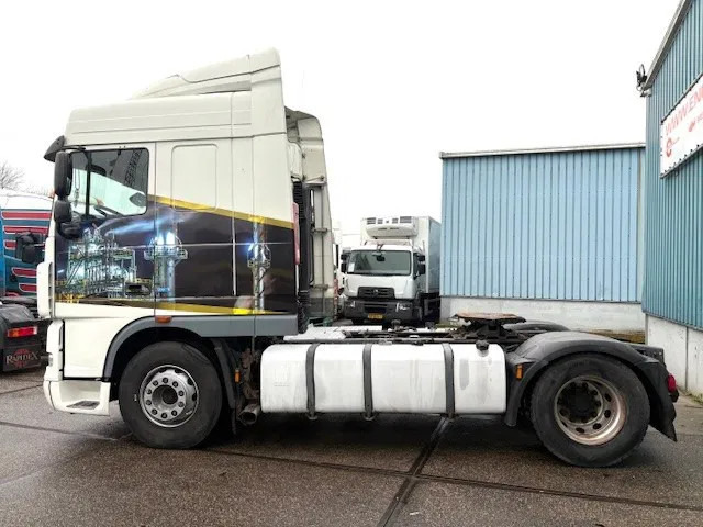 DAF XF 105.460 ATE SPACEAB 4x2 (EURO 5 / ZF MANUAL GEARBOX / ZF-INTARDER / HYDRAULIC KIT / P.T.O. / AIRCONDITIONING / ETC.) - Trattore stradale: foto 5 DAF XF 105.460 ATE SPACEAB 4x2 (EURO 5 / ZF MANUAL GEARBOX / ZF-INTARDER / HYDRAULIC KIT / P.T.O. / AIRCONDITIONING / ETC.) - Trattore stradale: foto 5