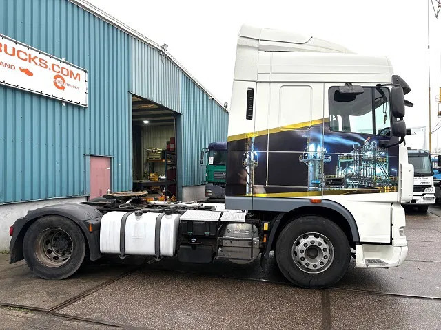 DAF XF 105.460 ATE SPACEAB 4x2 (EURO 5 / ZF MANUAL GEARBOX / ZF-INTARDER / HYDRAULIC KIT / P.T.O. / AIRCONDITIONING / ETC.) - Trattore stradale: foto 4 DAF XF 105.460 ATE SPACEAB 4x2 (EURO 5 / ZF MANUAL GEARBOX / ZF-INTARDER / HYDRAULIC KIT / P.T.O. / AIRCONDITIONING / ETC.) - Trattore stradale: foto 4
