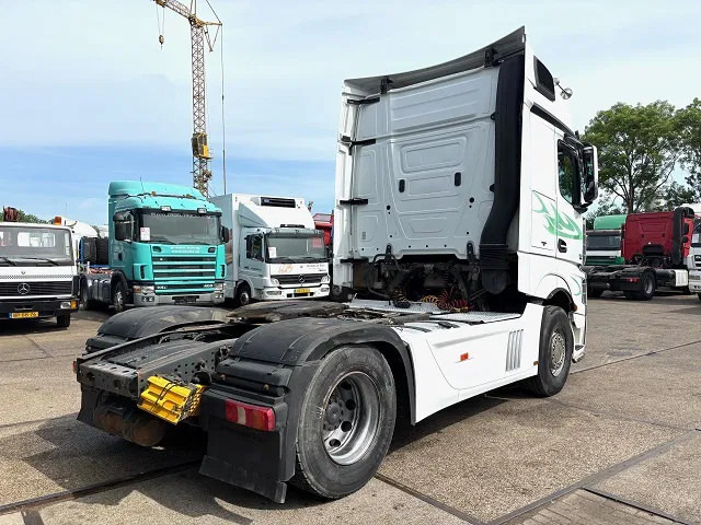 Mercedes-Benz Actros 1845 LS BIGSPACE (RETARDER / EURO 5 / TELLIGENT GEARBOX / FULL SPOILERSET / 2x DIESELTANK / AIRCONDITIONING) - Trattore stradale: foto 3 Mercedes-Benz Actros 1845 LS BIGSPACE (RETARDER / EURO 5 / TELLIGENT GEARBOX / FULL SPOILERSET / 2x DIESELTANK / AIRCONDITIONING) - Trattore stradale: foto 3
