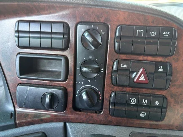 Trattore stradale Mercedes-Benz Actros 1846 LS (MP2) (EPS WITH CLUTCH (3 PEDALS) / RETARDER / AIRCONDITIONING / ETC): foto 10