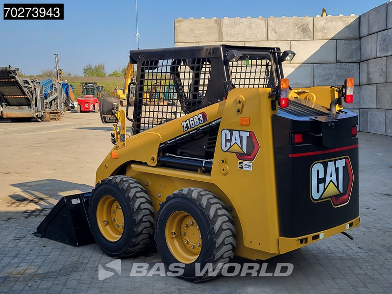 Caterpillar 216 B3 - Minipala: foto 3 Caterpillar 216 B3 - Minipala: foto 3