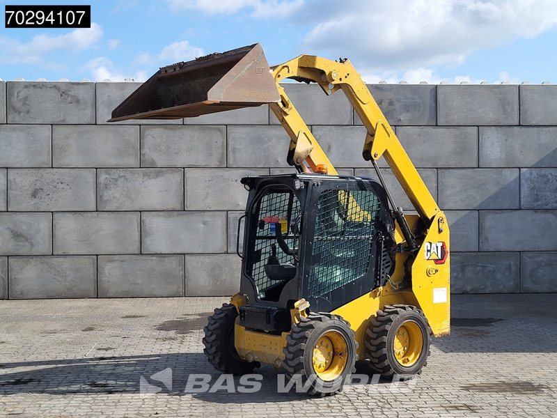 Caterpillar 226 D3 BUCKET + FORKS - Minipala: foto 2 Caterpillar 226 D3 BUCKET + FORKS - Minipala: foto 2
