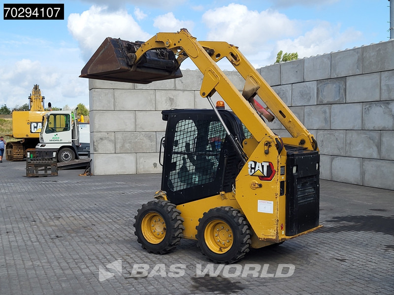 Caterpillar 226 D3 BUCKET + FORKS - Minipala: foto 5 Caterpillar 226 D3 BUCKET + FORKS - Minipala: foto 5