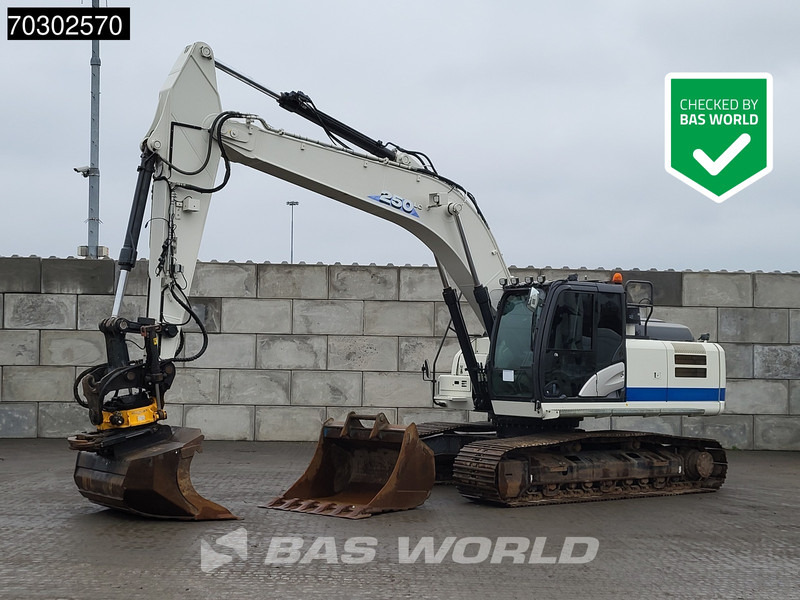 Hitachi ZX250 LC -6 Engcon - 2 Buckets - Escavatore cingolato: foto 1 Hitachi ZX250 LC -6 Engcon - 2 Buckets - Escavatore cingolato: foto 1