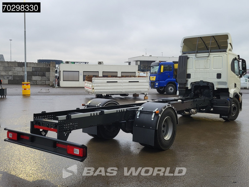 Iveco S-WAY 340 4X2 NEW! Chassis Automatic LED ACC Euro 6 - Autocarro telaio: foto 3 Iveco S-WAY 340 4X2 NEW! Chassis Automatic LED ACC Euro 6 - Autocarro telaio: foto 3