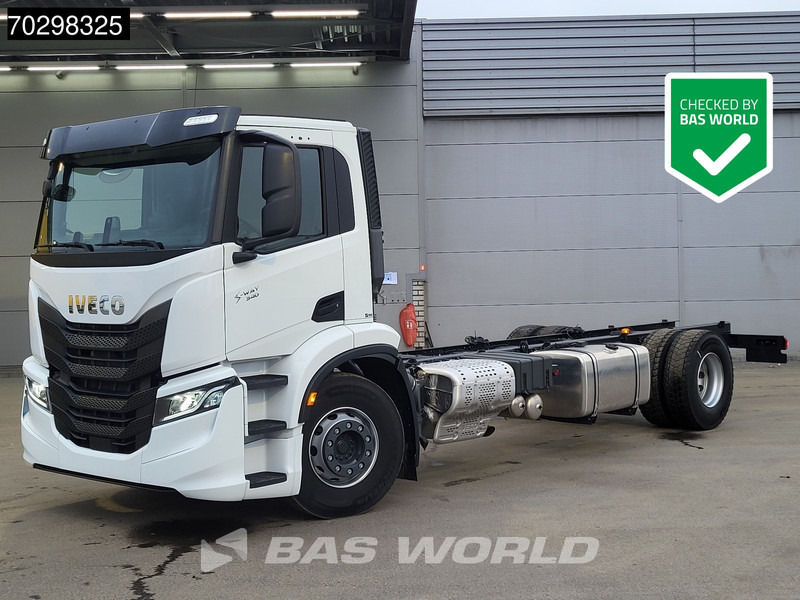 Iveco S-Way 340 4X2 NEW! Chassis Automatic LED Navi ACC Euro 6 - Autocarro telaio: foto 1 Iveco S-Way 340 4X2 NEW! Chassis Automatic LED Navi ACC Euro 6 - Autocarro telaio: foto 1