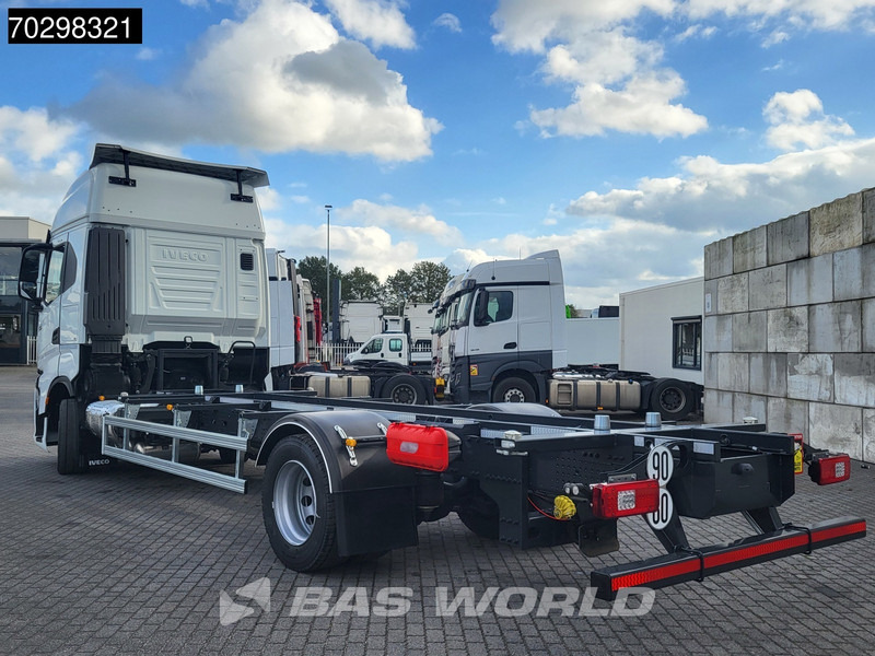 Iveco S-Way 460 4X2 NEW! BDF Navi ACC LED Automatic Euro 6 - Autocarro portacontainer/ Caisse interchangeable: foto 2 Iveco S-Way 460 4X2 NEW! BDF Navi ACC LED Automatic Euro 6 - Autocarro portacontainer/ Caisse interchangeable: foto 2