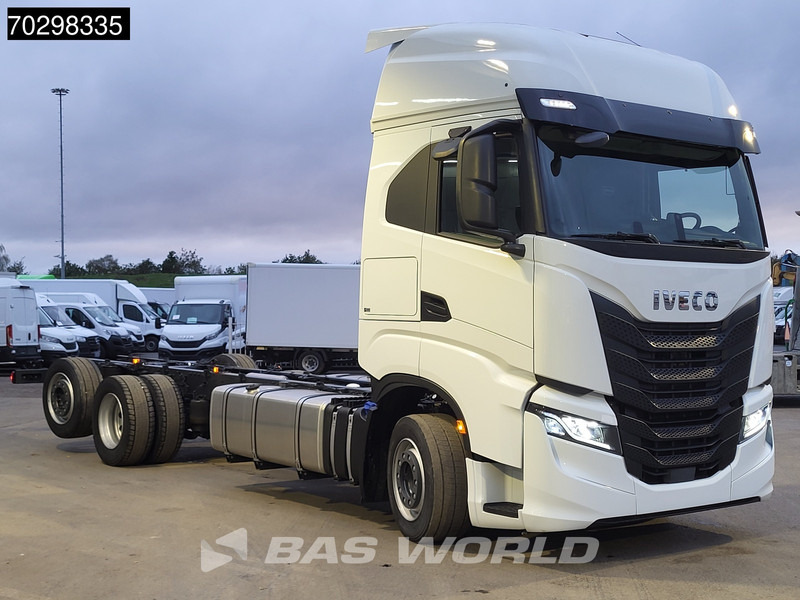 Iveco S-Way 530 6X2 NEW chassis! Retarder Standairco Lift+Steering-Axle Automatic LED ACC Euro 6 - Autocarro telaio: foto 3 Iveco S-Way 530 6X2 NEW chassis! Retarder Standairco Lift+Steering-Axle Automatic LED ACC Euro 6 - Autocarro telaio: foto 3