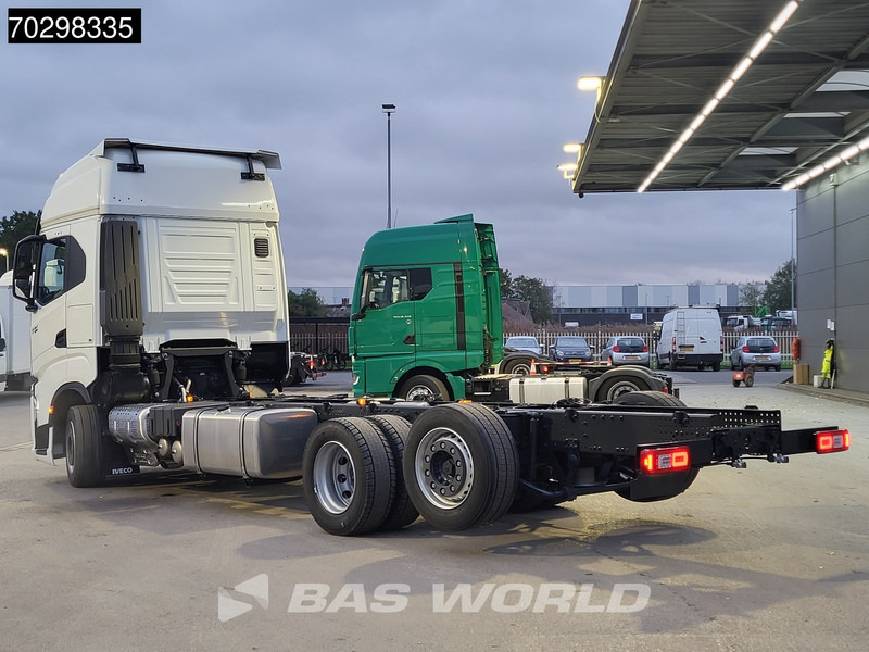 Iveco S-Way 530 6X2 NEW chassis! Retarder Standairco Lift+Steering-Axle Automatic LED ACC Euro 6 - Autocarro telaio: foto 2 Iveco S-Way 530 6X2 NEW chassis! Retarder Standairco Lift+Steering-Axle Automatic LED ACC Euro 6 - Autocarro telaio: foto 2