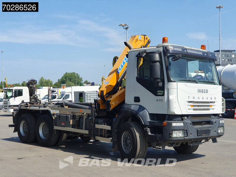 Autocarro scarrabile, Camion con gru Iveco Trakker 410 6X4 Effer CRANE 175/2S Manual 20 Tonnes EEV: foto 9