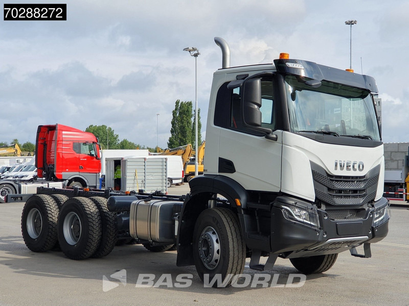 Iveco X-Way 460 6X4 New! Retarder steelsuspension Big-Axle Automatic Navi Euro 6 - Autocarro telaio: foto 3 Iveco X-Way 460 6X4 New! Retarder steelsuspension Big-Axle Automatic Navi Euro 6 - Autocarro telaio: foto 3