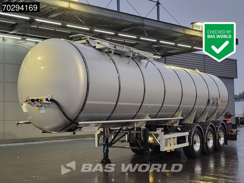 Kässbohrer STB 3 axles New! 32.000L Bitumen - Semirimorchio cisterna: foto 1 Kässbohrer STB 3 axles New! 32.000L Bitumen - Semirimorchio cisterna: foto 1