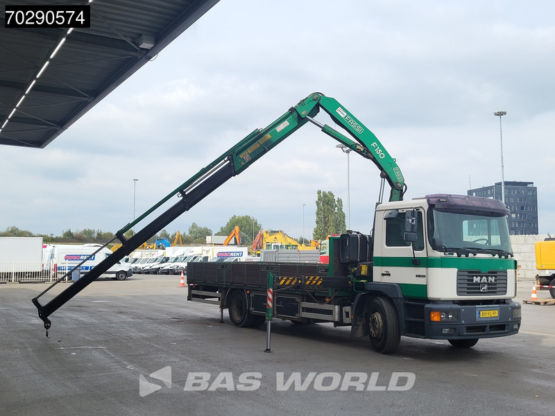 MAN 18.224 18 M 4X2 NL-Truck APK Fassi F150A.24 Kran Crane Manual Euro 2 - Autocarro con pianale/ Cassone fisso, Camion con gru: foto 5 MAN 18.224 18 M 4X2 NL-Truck APK Fassi F150A.24 Kran Crane Manual Euro 2 - Autocarro con pianale/ Cassone fisso, Camion con gru: foto 5