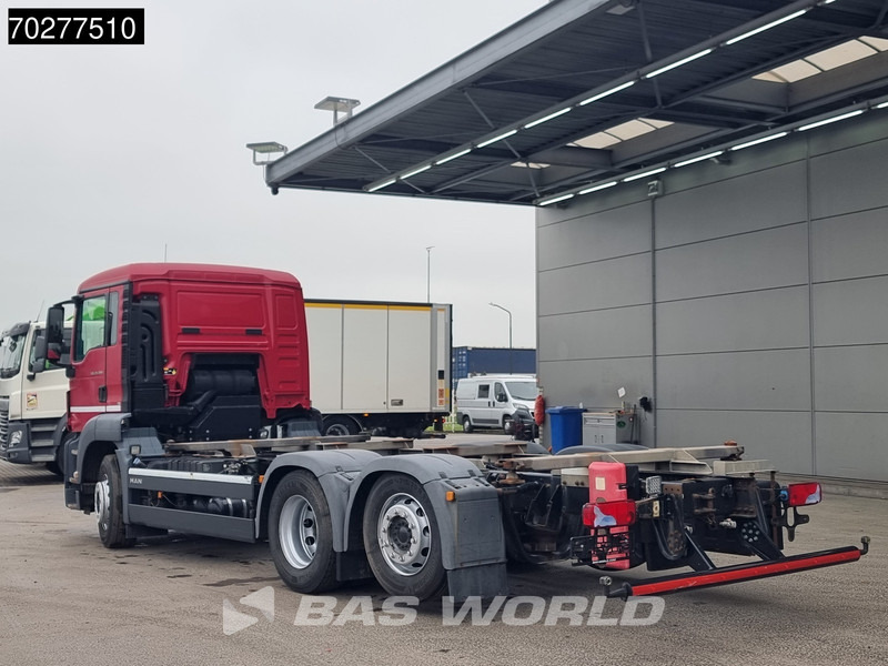 MAN TGS 26.320 6X2 BDF ADR Lift+lenkasche Automatic Euro 6 - Autocarro portacontainer/ Caisse interchangeable: foto 2 MAN TGS 26.320 6X2 BDF ADR Lift+lenkasche Automatic Euro 6 - Autocarro portacontainer/ Caisse interchangeable: foto 2