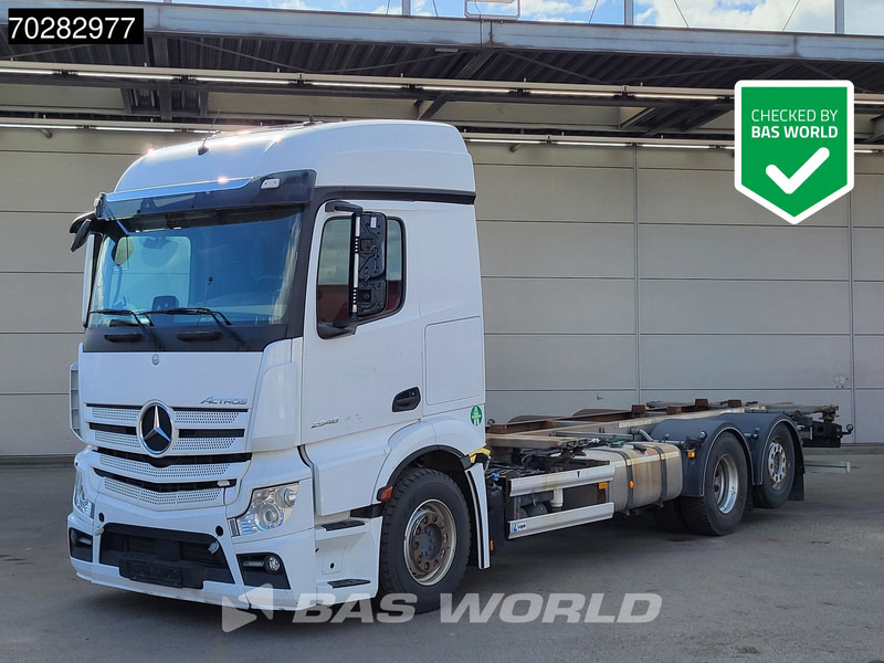 Mercedes-Benz Actros 2548 Actros 6X2 BROKEN ENGINE Lift-Axle Xenon Automatic Euro 6 - Autocarro portacontainer/ Caisse interchangeable: foto 1 Mercedes-Benz Actros 2548 Actros 6X2 BROKEN ENGINE Lift-Axle Xenon Automatic Euro 6 - Autocarro portacontainer/ Caisse interchangeable: foto 1