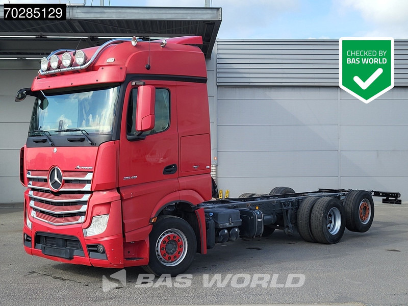 Mercedes-Benz Actros 2548 Actros 6X2 BigSpace Retarder PTO Liftachse Xenon ACC Navi Euro 6 - Autocarro telaio: foto 1 Mercedes-Benz Actros 2548 Actros 6X2 BigSpace Retarder PTO Liftachse Xenon ACC Navi Euro 6 - Autocarro telaio: foto 1