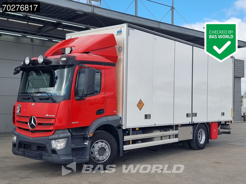 Mercedes-Benz Antos 1827 4X2 19tonner 2000kg Ladebordwand Automatic Euro 6 - Autocarro furgonato: foto 1 Mercedes-Benz Antos 1827 4X2 19tonner 2000kg Ladebordwand Automatic Euro 6 - Autocarro furgonato: foto 1