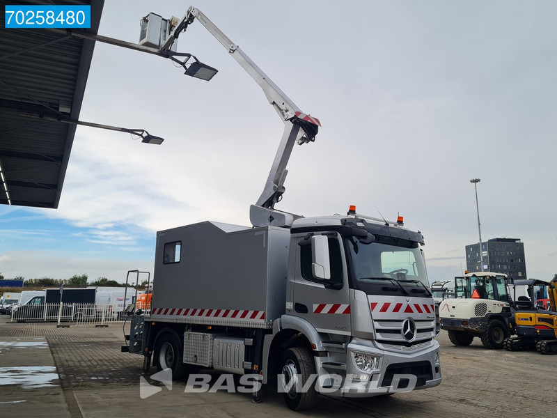 Mercedes-Benz Antos 1830 4X2 Hubarbeitsbühne 14.70m Time France VST 248 NF Navi Euro 6 - Camion con gru: foto 5 Mercedes-Benz Antos 1830 4X2 Hubarbeitsbühne 14.70m Time France VST 248 NF Navi Euro 6 - Camion con gru: foto 5