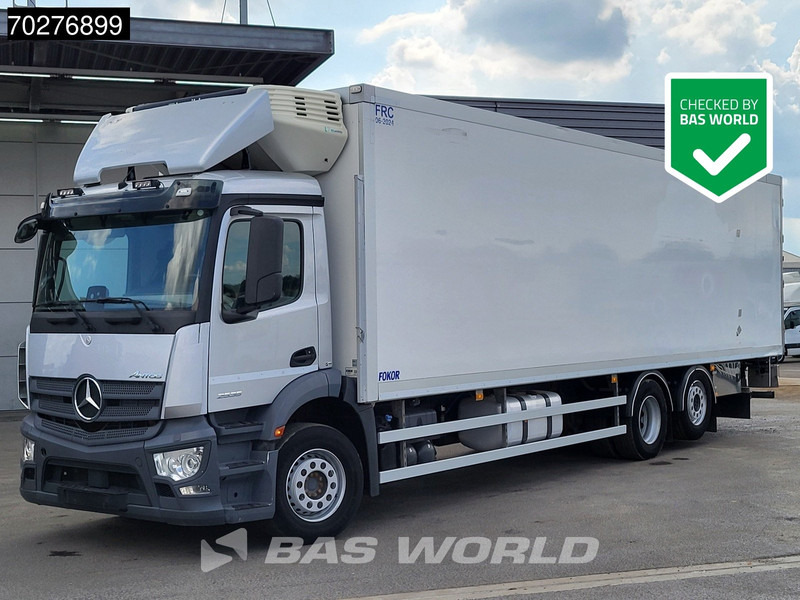 Mercedes-Benz Antos 2535 6X2 Lumikko L7 cooler ladebordwand Lift+Lenkachse Euro 6 - Autocarro frigorifero: foto 1 Mercedes-Benz Antos 2535 6X2 Lumikko L7 cooler ladebordwand Lift+Lenkachse Euro 6 - Autocarro frigorifero: foto 1