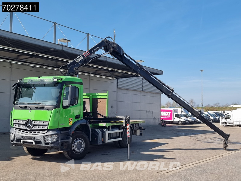 Mercedes-Benz Arocs 1830 4X2 Hiab 122 ES-3 HIPRO Kran Crane Big-Axle Euro 6 - Autocarro con pianale/ Cassone fisso, Camion con gru: foto 5 Mercedes-Benz Arocs 1830 4X2 Hiab 122 ES-3 HIPRO Kran Crane Big-Axle Euro 6 - Autocarro con pianale/ Cassone fisso, Camion con gru: foto 5