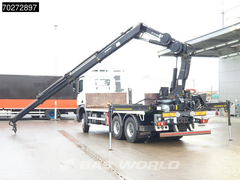 Mercedes-Benz Arocs 2636 6X4 Hiab 144 E-3 Hipro Kran Crane Remote Full Steel Euro 6 - Autocarro con pianale/ Cassone fisso, Camion con gru: foto 2 Mercedes-Benz Arocs 2636 6X4 Hiab 144 E-3 Hipro Kran Crane Remote Full Steel Euro 6 - Autocarro con pianale/ Cassone fisso, Camion con gru: foto 2