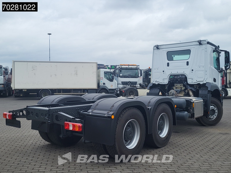 Mercedes-Benz Arocs 2636 6X4 NEW chassis Flywheel PTO Big-Axle Automatic Steelsuspension Euro 6 - Autocarro telaio: foto 5 Mercedes-Benz Arocs 2636 6X4 NEW chassis Flywheel PTO Big-Axle Automatic Steelsuspension Euro 6 - Autocarro telaio: foto 5