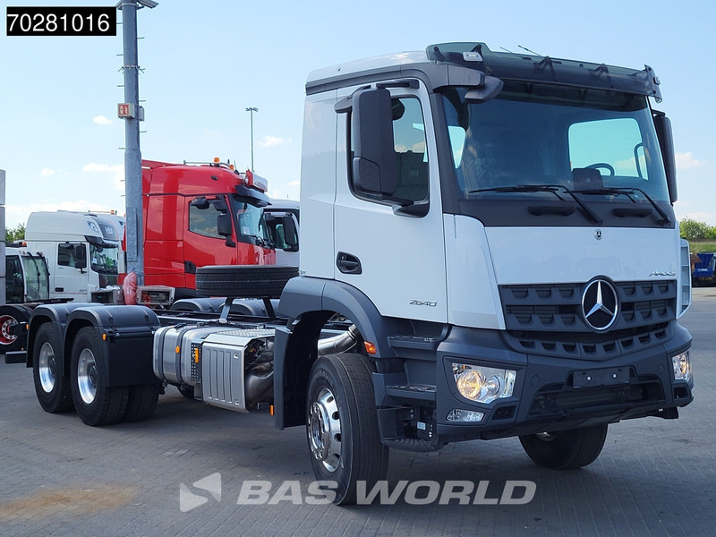 Mercedes-Benz Arocs 2640 6X4 NEW chassis Steel suspension Big-Axle Alcoa Automatic Euro 6 - Autocarro telaio: foto 3 Mercedes-Benz Arocs 2640 6X4 NEW chassis Steel suspension Big-Axle Alcoa Automatic Euro 6 - Autocarro telaio: foto 3