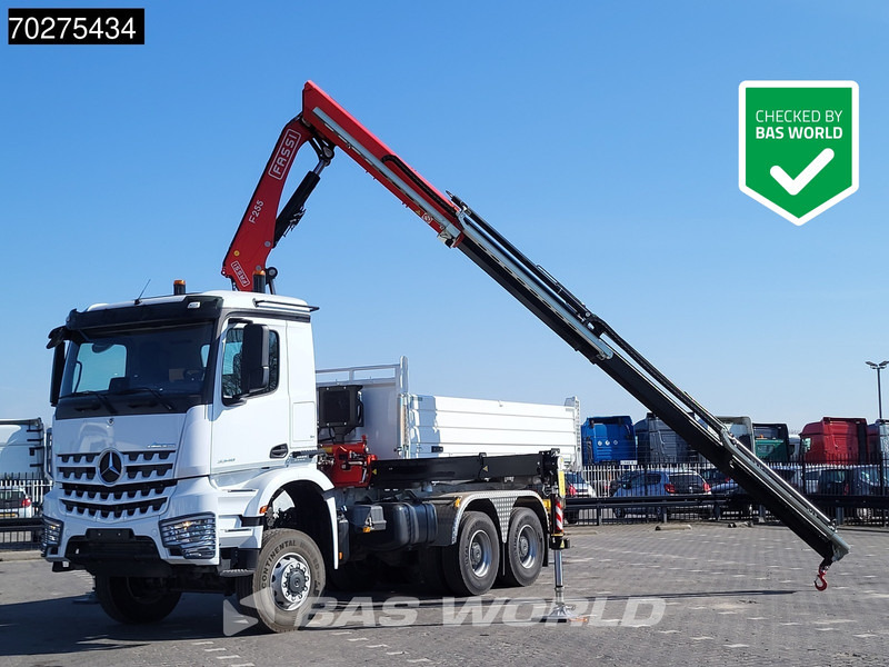 Mercedes-Benz Arocs 3348 6X6 Fassi F255A.2.24 xe-dynamic Kran Dreiseitenkipper Navi Euro 6 - Autocarro ribaltabile, Camion con gru: foto 1 Mercedes-Benz Arocs 3348 6X6 Fassi F255A.2.24 xe-dynamic Kran Dreiseitenkipper Navi Euro 6 - Autocarro ribaltabile, Camion con gru: foto 1