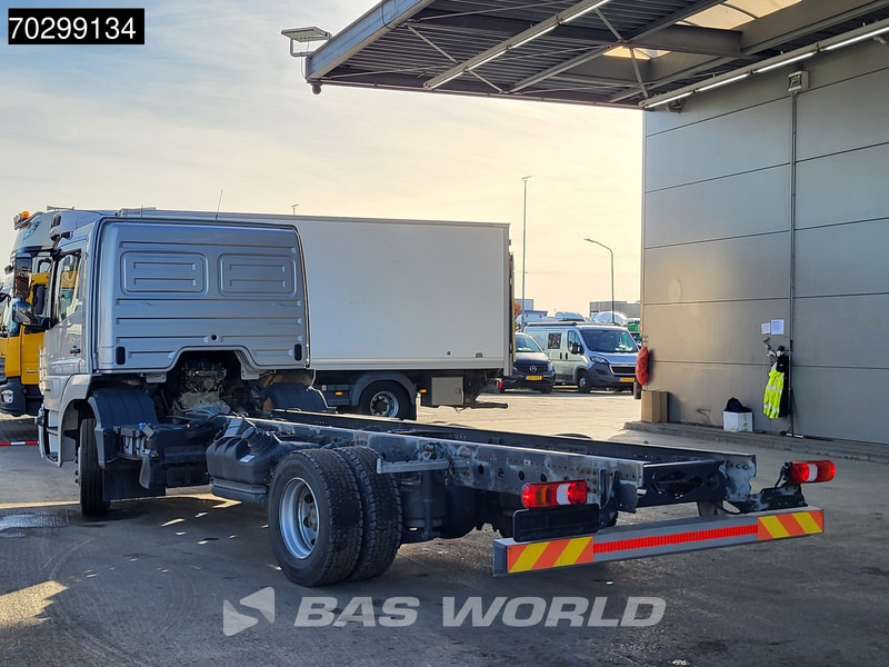 Mercedes-Benz Atego 1224 Atego 4X2 12tons chassis LOW Mileage! Automatic Airco Euro 6 - Autocarro telaio: foto 2 Mercedes-Benz Atego 1224 Atego 4X2 12tons chassis LOW Mileage! Automatic Airco Euro 6 - Autocarro telaio: foto 2