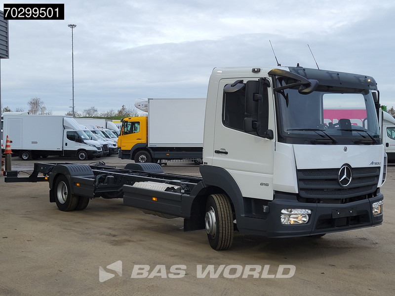 Mercedes-Benz Atego 816 Atego 4X2 LIKE NEW 8tons chassis Automatic PTO Euro 6 - Autocarro telaio: foto 3 Mercedes-Benz Atego 816 Atego 4X2 LIKE NEW 8tons chassis Automatic PTO Euro 6 - Autocarro telaio: foto 3