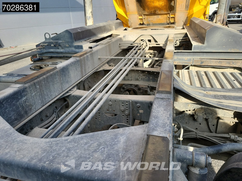 Renault Kerax 480 8X4 16m3 tipper Retarder Optibrake+ Big-Axle Steelsuspension Euro 5 - Autocarro ribaltabile: foto 5 Renault Kerax 480 8X4 16m3 tipper Retarder Optibrake+ Big-Axle Steelsuspension Euro 5 - Autocarro ribaltabile: foto 5