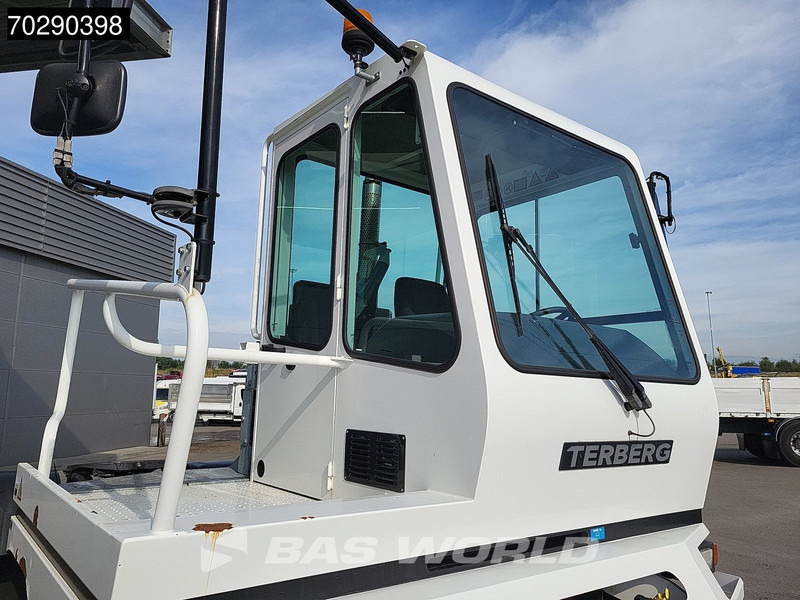 Trattore terminale Terberg YT222 4X2 NL-Truck EPA Big-Axle Hebesattel: foto 8 Trattore terminale Terberg YT222 4X2 NL-Truck EPA Big-Axle Hebesattel: foto 8