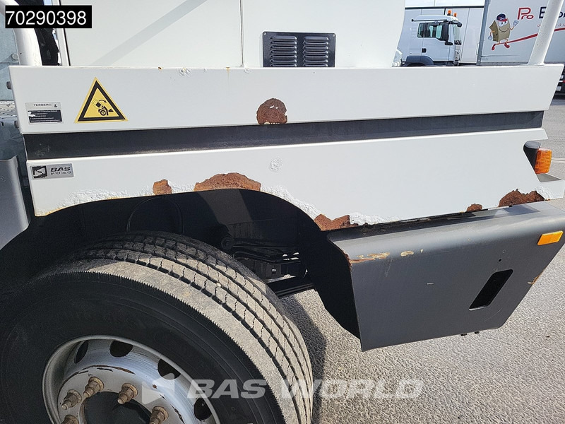 Trattore terminale Terberg YT222 4X2 NL-Truck EPA Big-Axle Hebesattel: foto 11 Trattore terminale Terberg YT222 4X2 NL-Truck EPA Big-Axle Hebesattel: foto 11