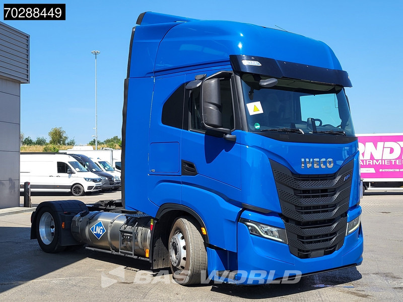 Iveco S-Way 460 4X2 LNG! Retarder Mega 2xTanks Navi ACC LED Euro 6 - Trattore stradale: foto 3 Iveco S-Way 460 4X2 LNG! Retarder Mega 2xTanks Navi ACC LED Euro 6 - Trattore stradale: foto 3