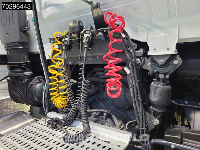 Iveco S-Way 460 S-Way 4X2 LNG! Retarder 2x Tanks - Trattore stradale: foto 5 Iveco S-Way 460 S-Way 4X2 LNG! Retarder 2x Tanks - Trattore stradale: foto 5