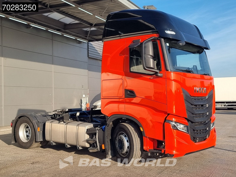 Iveco S-Way 490 4X2 DAMAGED! chassis bent 2x Tanks LED Navi Euro 6 - Trattore stradale: foto 3 Iveco S-Way 490 4X2 DAMAGED! chassis bent 2x Tanks LED Navi Euro 6 - Trattore stradale: foto 3