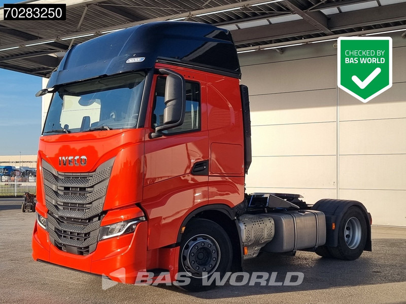 Iveco S-Way 490 4X2 DAMAGED! chassis bent 2x Tanks LED Navi Euro 6 - Trattore stradale: foto 1 Iveco S-Way 490 4X2 DAMAGED! chassis bent 2x Tanks LED Navi Euro 6 - Trattore stradale: foto 1