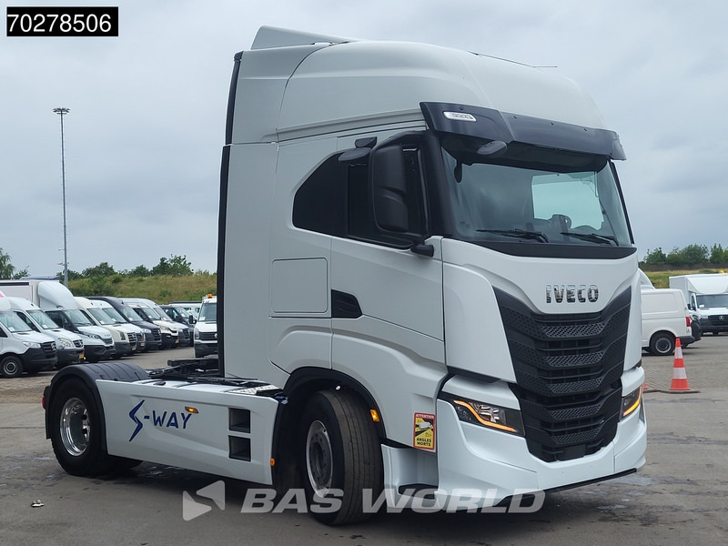 Iveco S-Way 570 S-Way 4X2 Retarder 2x Tanks Standklima Navi Alcoa's - Trattore stradale: foto 3 Iveco S-Way 570 S-Way 4X2 Retarder 2x Tanks Standklima Navi Alcoa's - Trattore stradale: foto 3