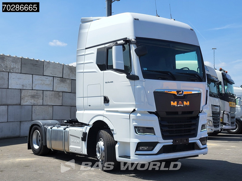 MAN TGX 18.480 4X2 NEW! GX LED 2x Tanks Standklima ACC Euro 6 - Trattore stradale: foto 3 MAN TGX 18.480 4X2 NEW! GX LED 2x Tanks Standklima ACC Euro 6 - Trattore stradale: foto 3