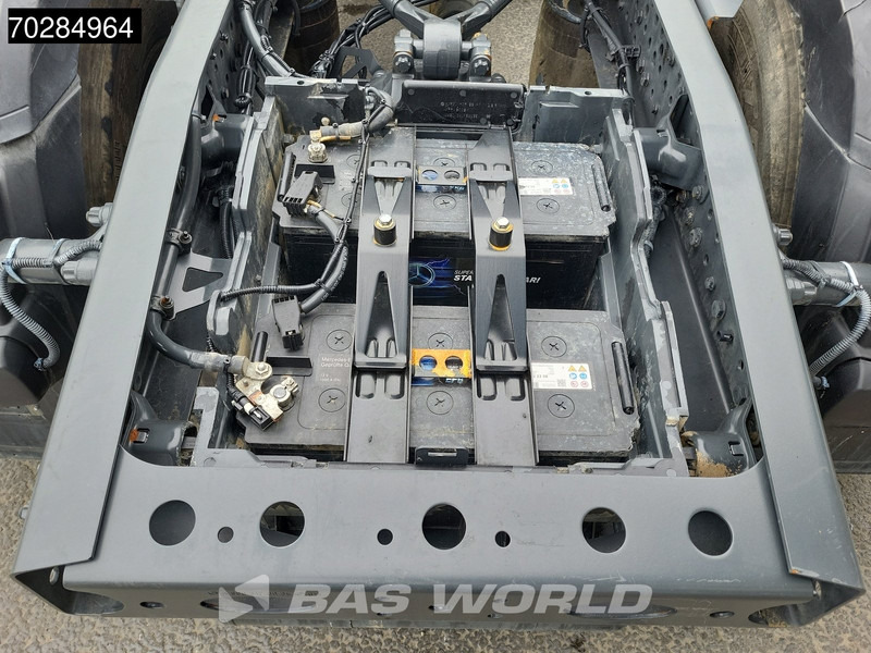 Leasing di Mercedes-Benz Actros 1845 4X2 ClassicSpace Retarder Euro 6 Mercedes-Benz Actros 1845 4X2 ClassicSpace Retarder Euro 6: foto 17 Leasing di Mercedes-Benz Actros 1845 4X2 ClassicSpace Retarder Euro 6 Mercedes-Benz Actros 1845 4X2 ClassicSpace Retarder Euro 6: foto 17