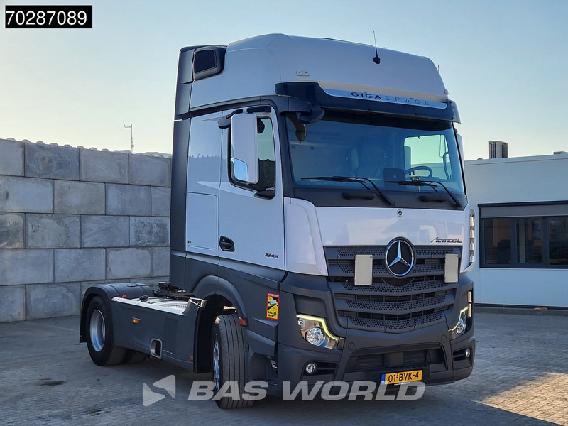 Mercedes-Benz Actros 1845 4X2 NL-Truck Retarder 2xTanks Standklima ACC Navi Euro 6 - Trattore stradale: foto 3 Mercedes-Benz Actros 1845 4X2 NL-Truck Retarder 2xTanks Standklima ACC Navi Euro 6 - Trattore stradale: foto 3