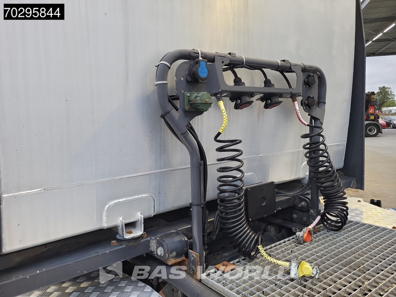Leasing di Scania R490 R 6X2 Full-Air Retarder Lift+Lenkachse Standklima Euro 6 Scania R490 R 6X2 Full-Air Retarder Lift+Lenkachse Standklima Euro 6: foto 6