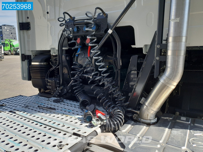 Volvo FH 460 6X2 2x Tanks ACC Navi LED Liftachse XL - Trattore stradale: foto 5 Volvo FH 460 6X2 2x Tanks ACC Navi LED Liftachse XL - Trattore stradale: foto 5